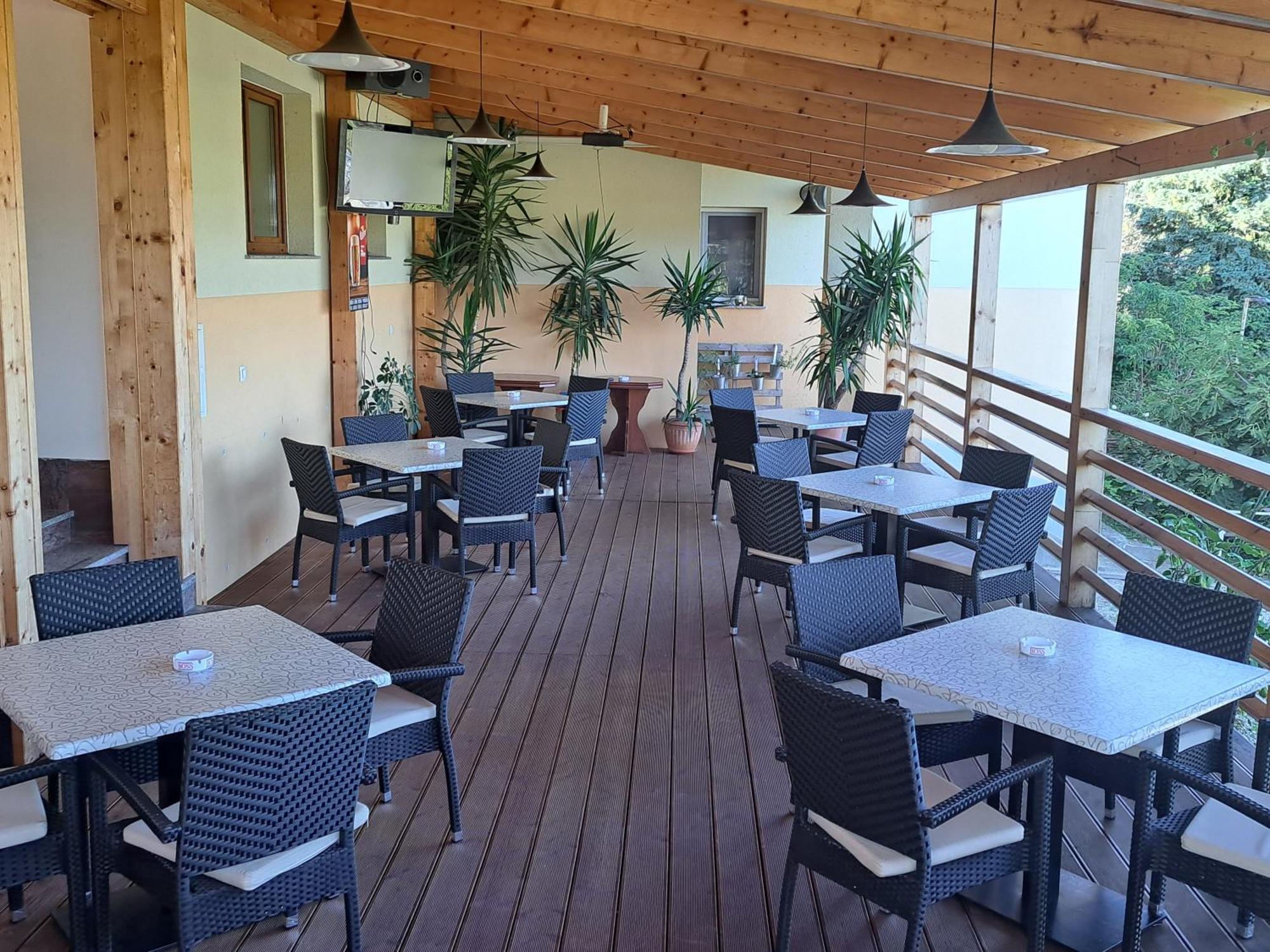Guesthouse Zivko Dobrovce Kültér fotó